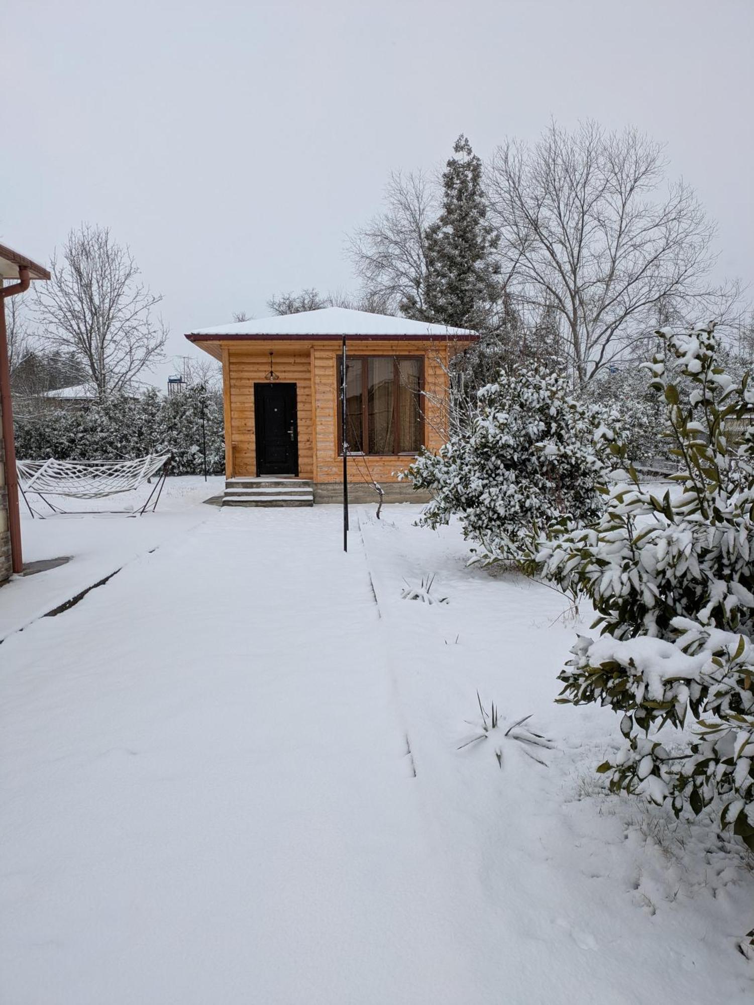 Cosy Kvara77 Zugdidi Exteriör bild